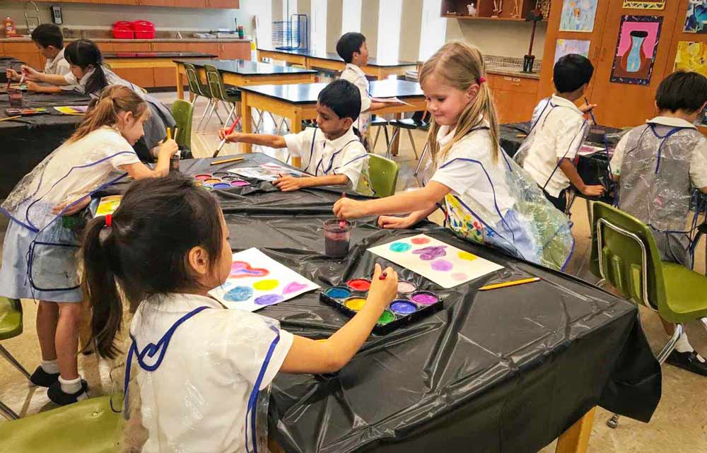 Elementary school art class at Dorris-Eaton school in San Ramon, CA